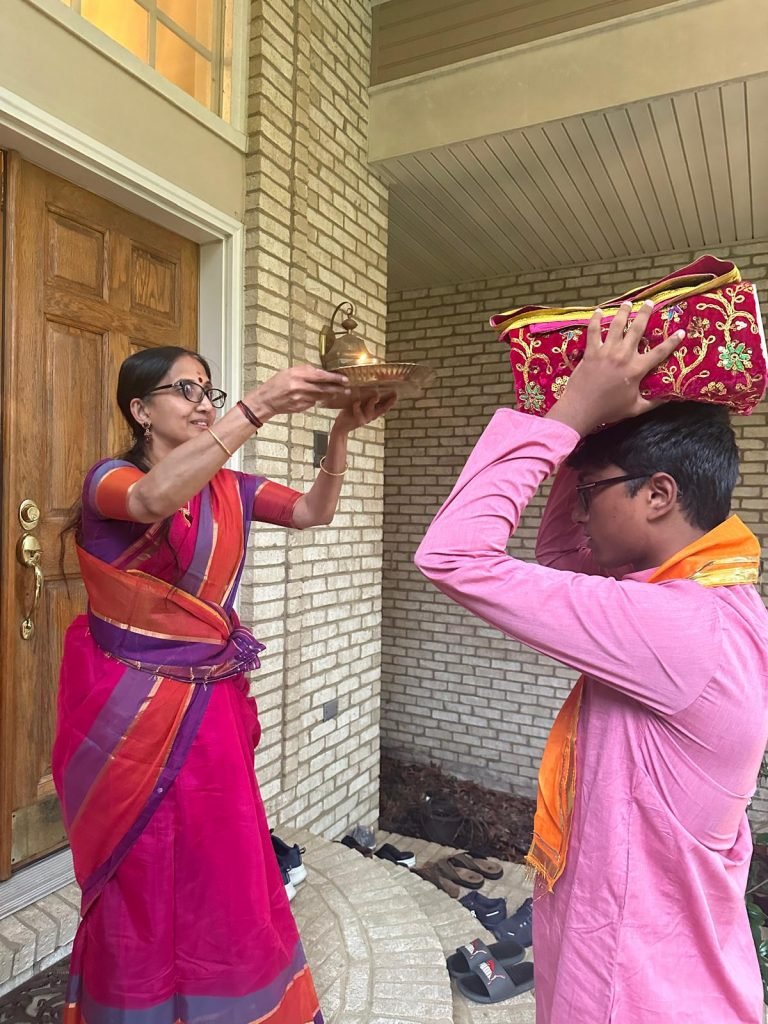 Bharatha and Paduka welcomed at home